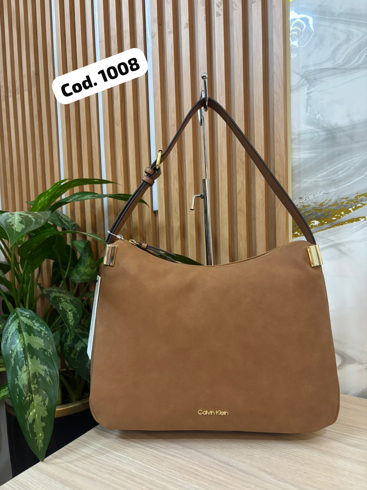 BOLSO COLO CAMEL CON APLIQUES DORADOS
