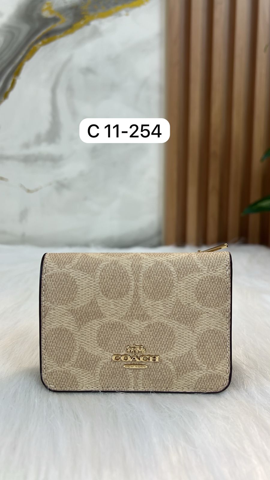 BILLETERA PEQUEÑA CREMA CON TAUPE