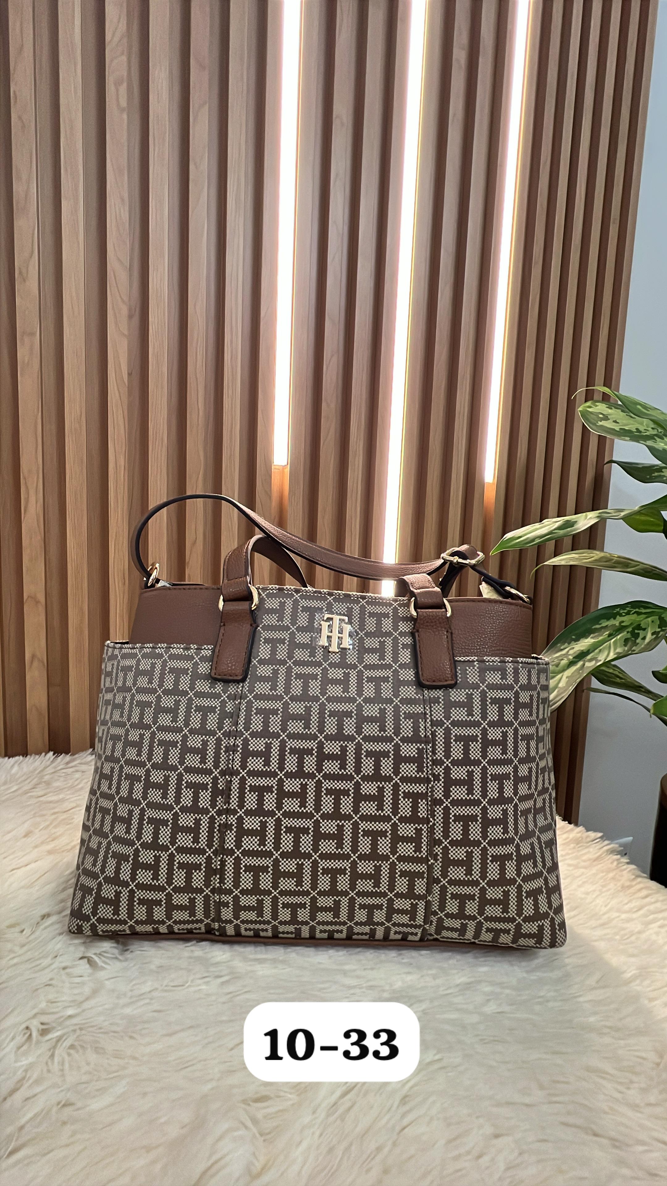 Bolso mediano marron TH