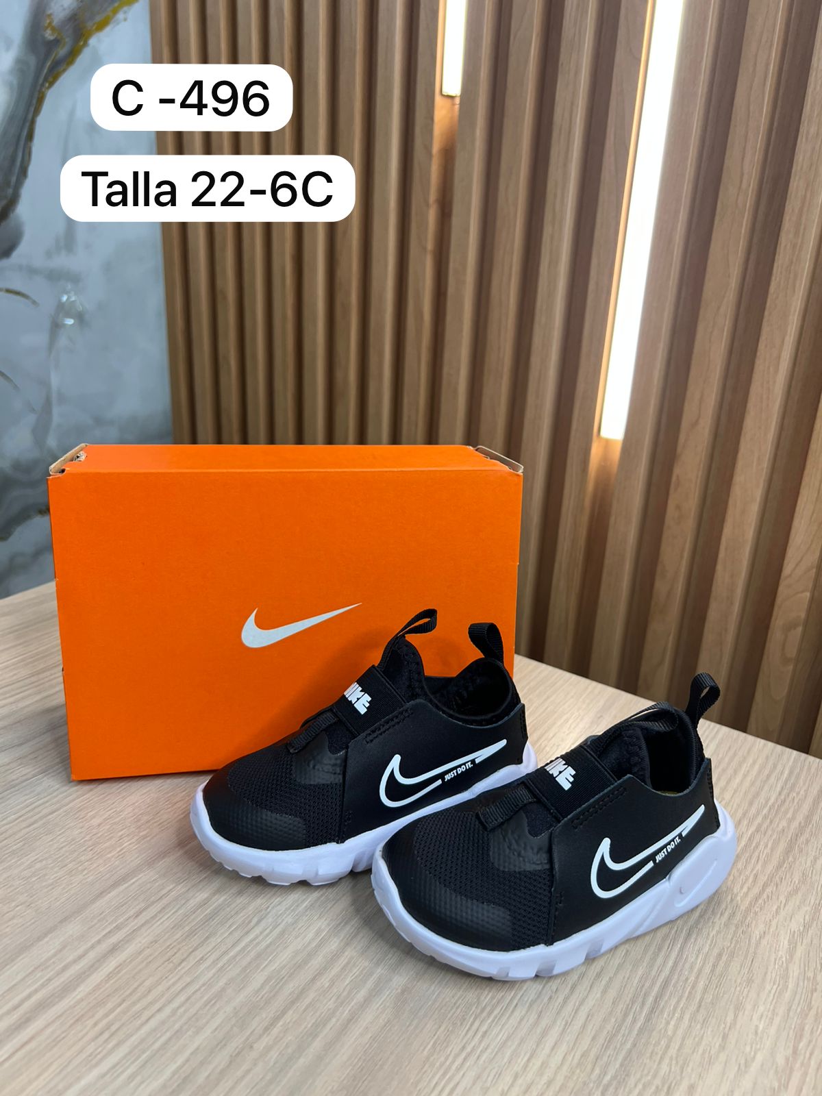 ZAPATILLA NEGRO CON BLANCO TALLA 6C-22 BEBE