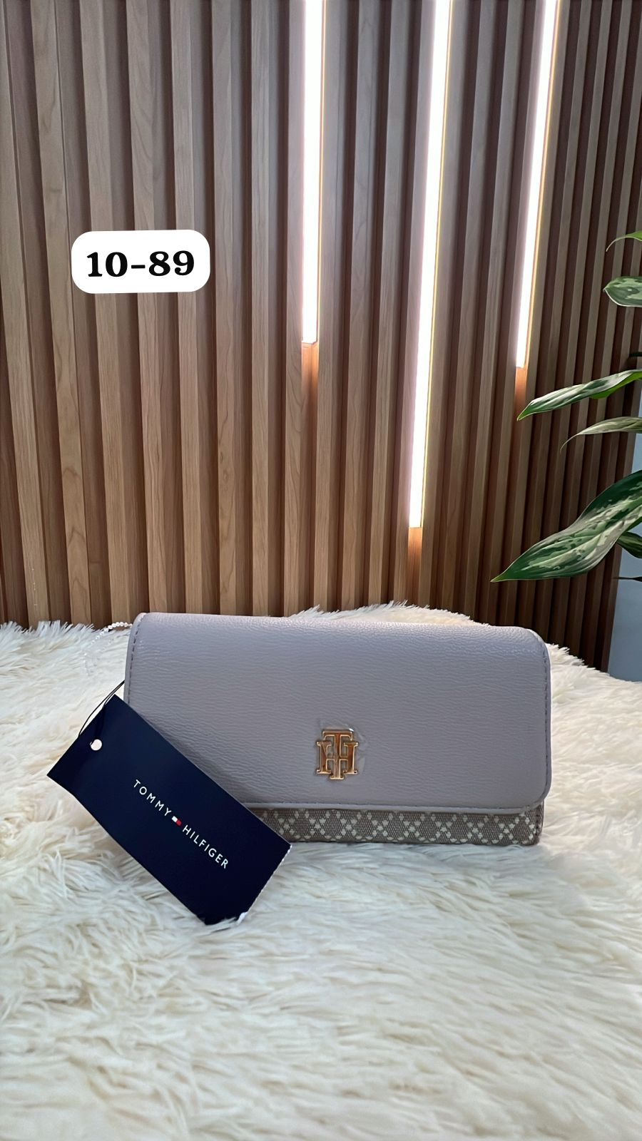 Billetera gris TH