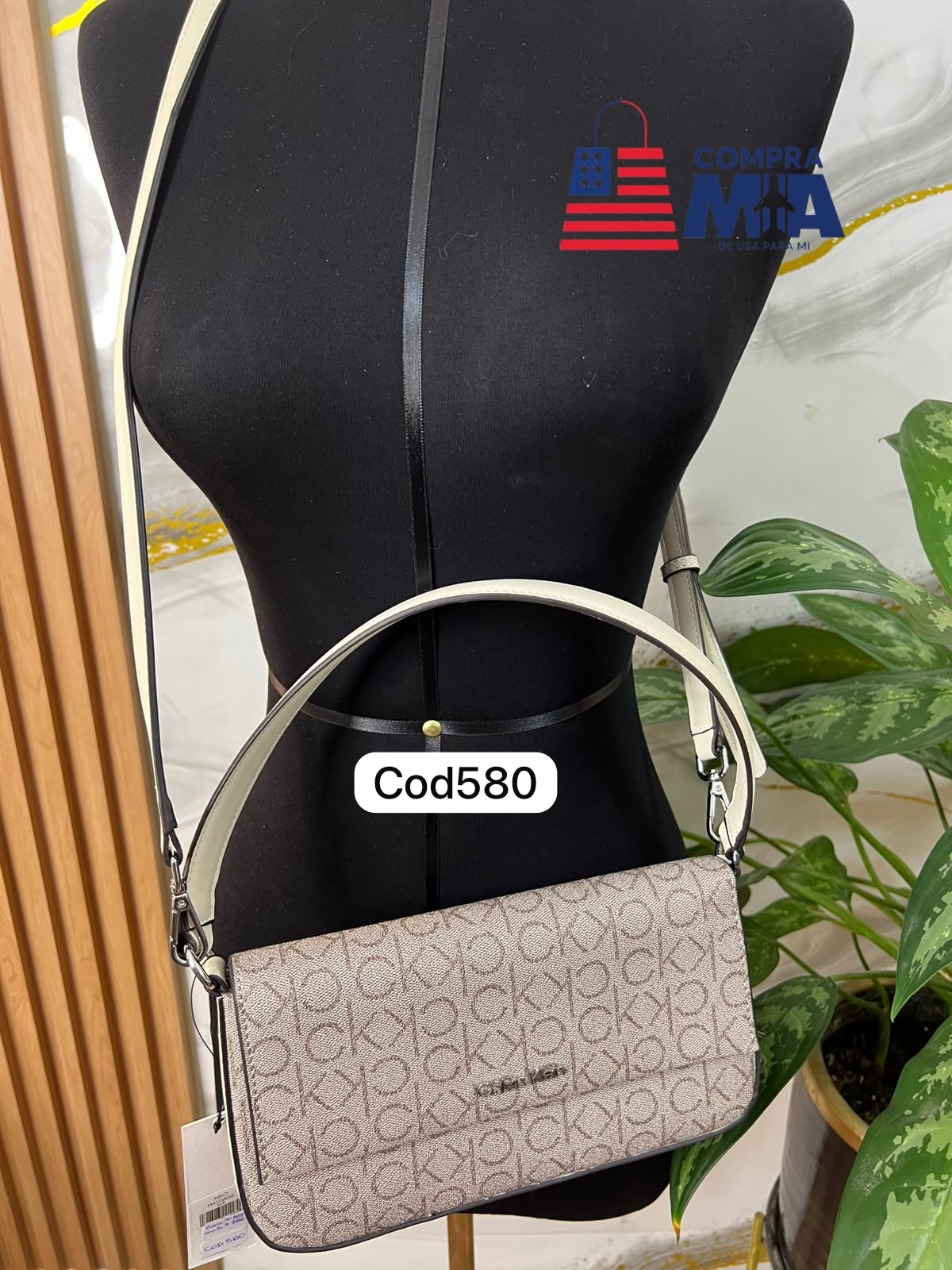 BOLSO SOBRE COLOR TAUPE CON HUESO 