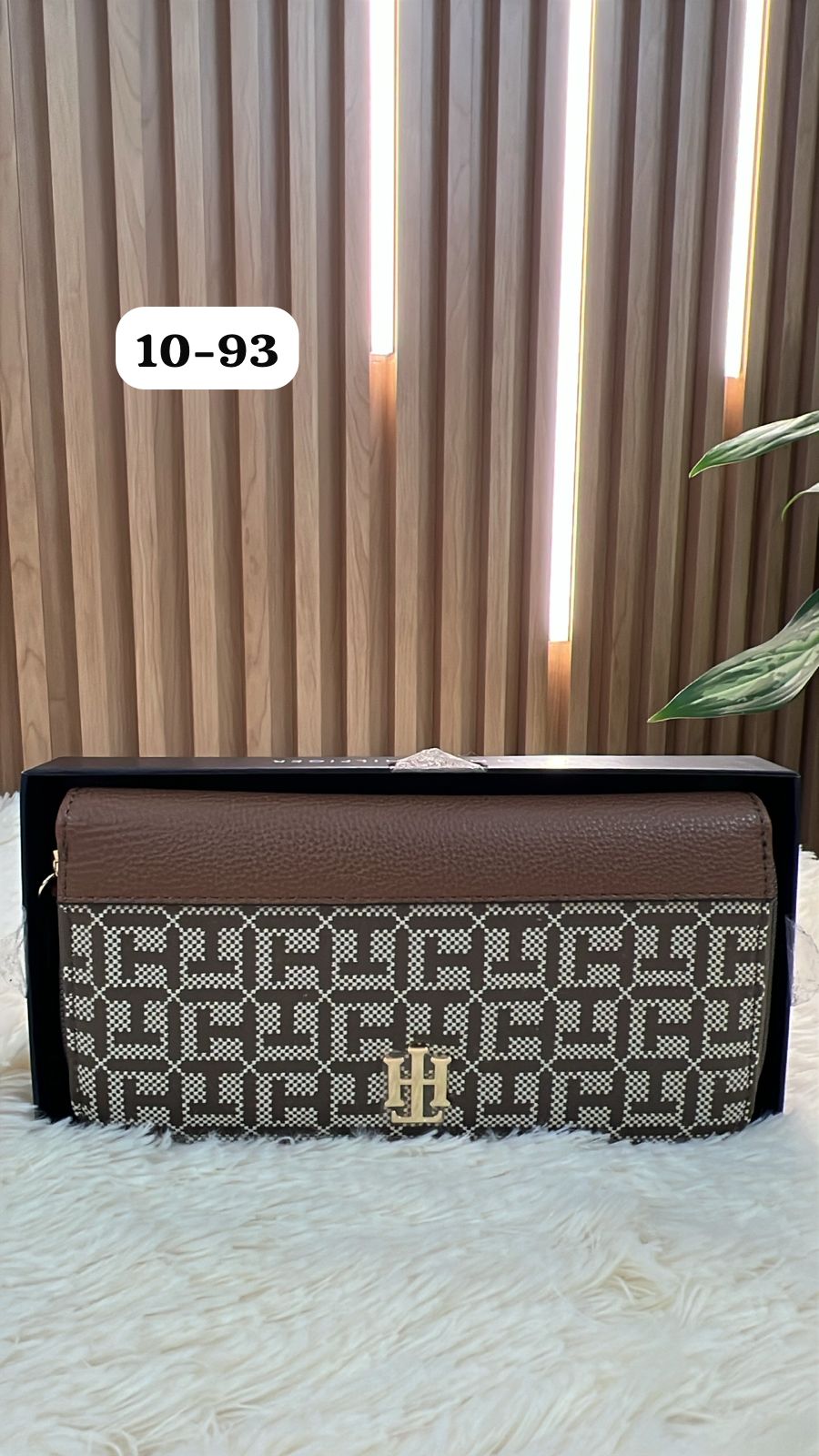 Billetera marron TH