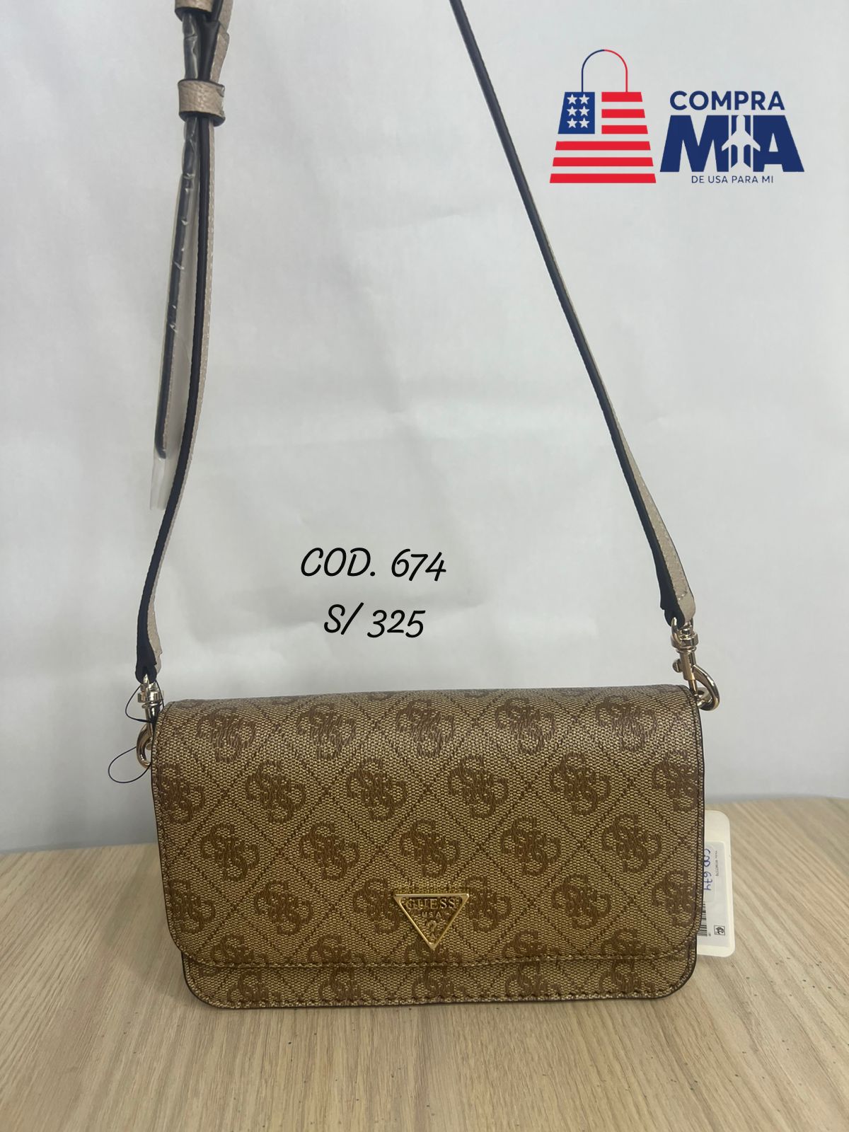 Crossbody Guess Marron Modelo Noelle largo