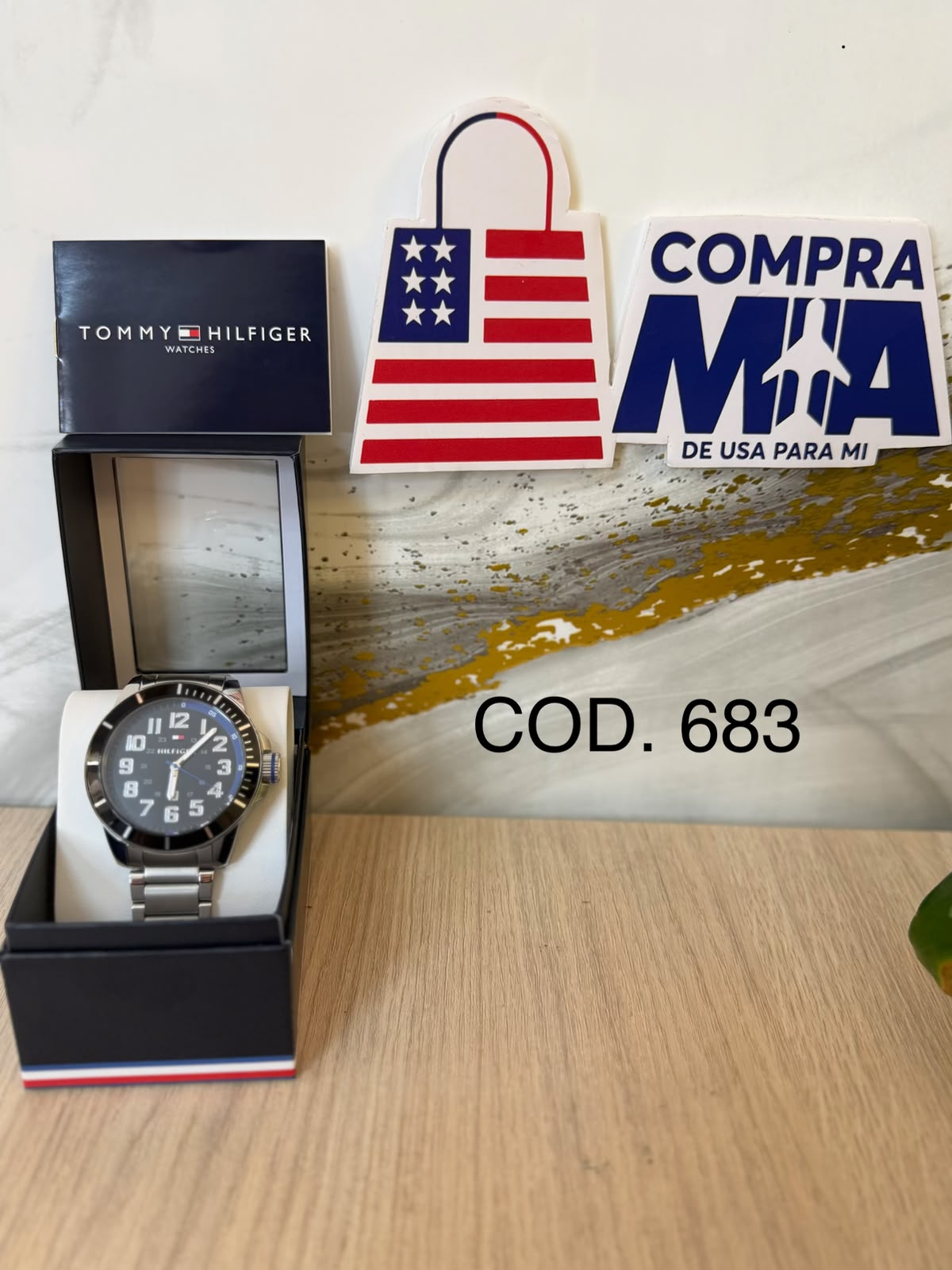 RELOJ HOMBRE CORREA PLATEADA CON ESFERA AZUL CON PLATEADO