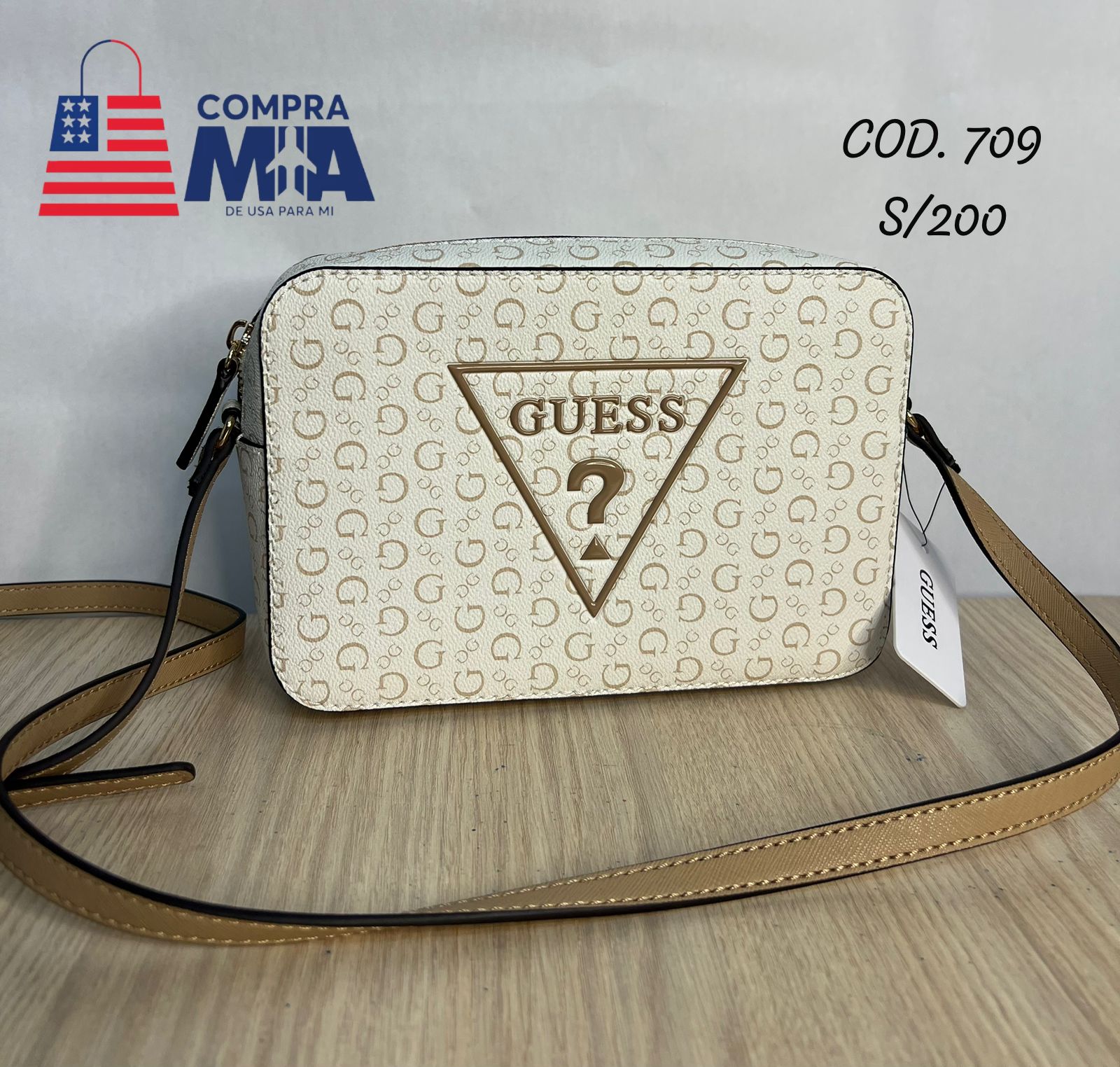 Crossbody Guess Crema con monograma camel 